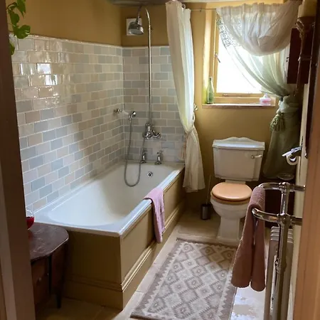 Apartment The Kiddly - Central, Old Town, Lively, Dog Friendly, Parking. *