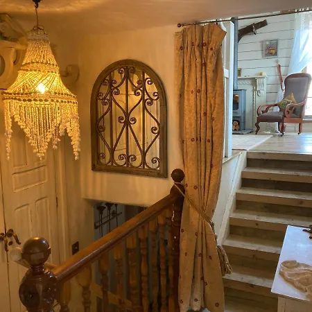 Apartment The Kiddly - Central, Old Town, Lively, Dog Friendly, Parking. *