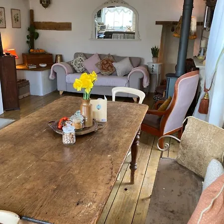 Apartment The Kiddly - Central, Old Town, Lively, Dog Friendly, Parking. *